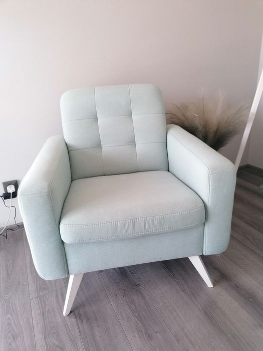 Kanapa fotel podnóżek komplet pikowana