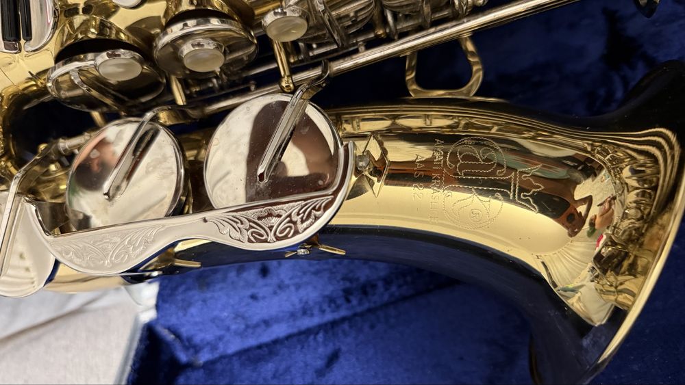 Saxofone alto da marca Amati Kraslice