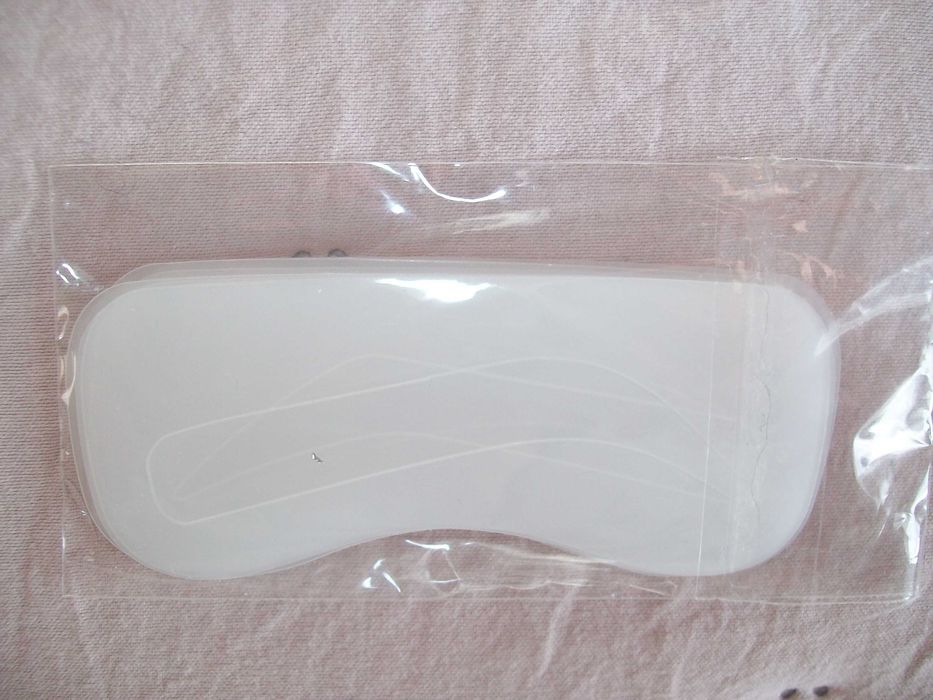 Szablony do brwi - różne kształty