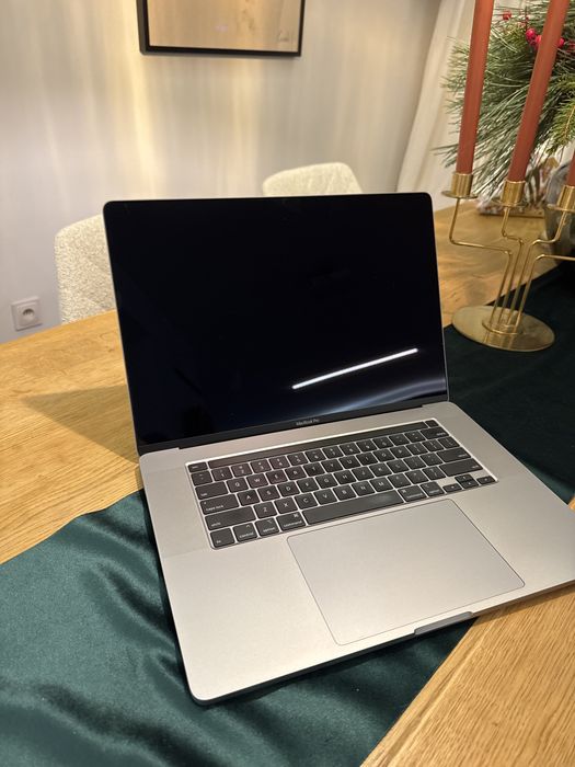 MACBOOK PRO| i9 |32GB | 512GB SSD | A2141| VAT