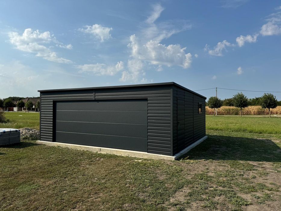 Nowoczesny Garaż 7x6 brama segmentowa konstrukcja profil ocynkowany