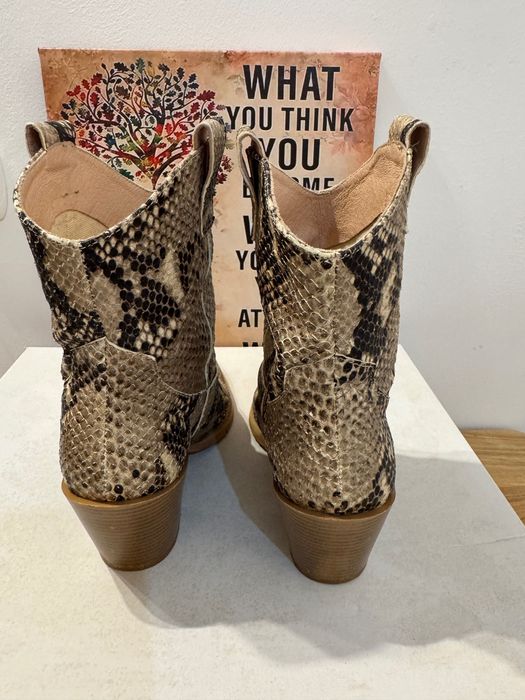 Bota texana em pele Ruga