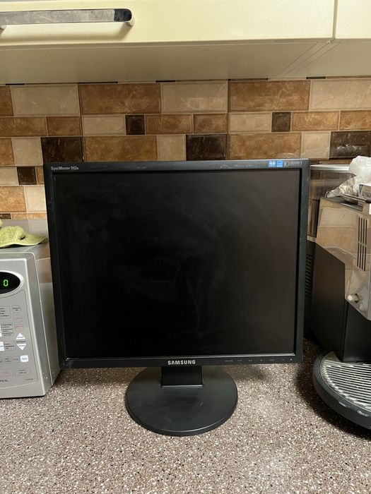 Распродажа мониторов в связи с закрытием магазина