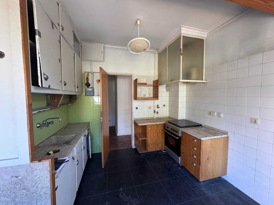 Móveis de Cozinha Usados com Bancada em Lioz