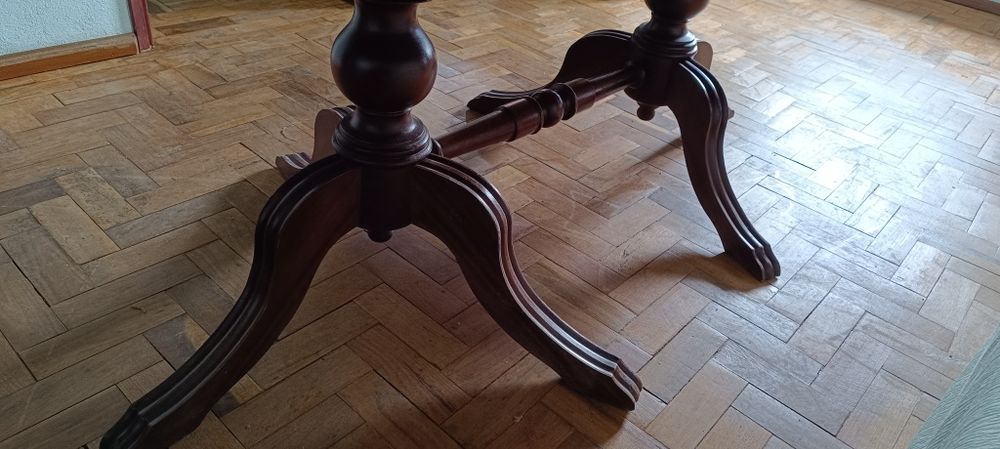Mesa e cadeiras estilo clássico madeira maciça
