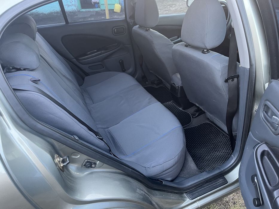 Продаи NISSAN ALMERA 2006 року