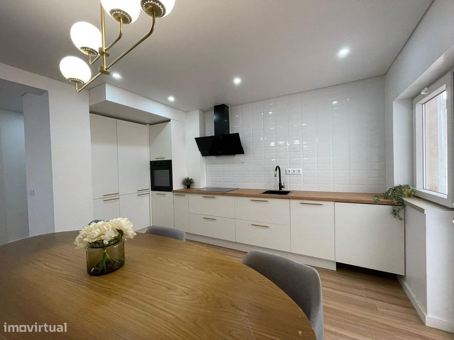 Apartamento T3 remodelado no coração de Vila Real de Santo António