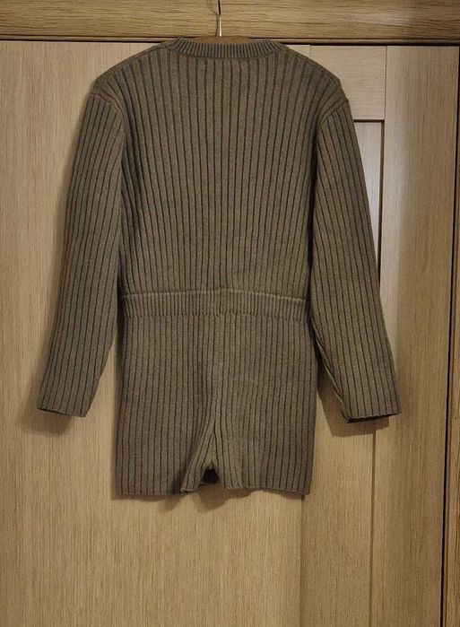 Жіночий короткий трикотажний комбінезон у рубчик ZARA розмір М