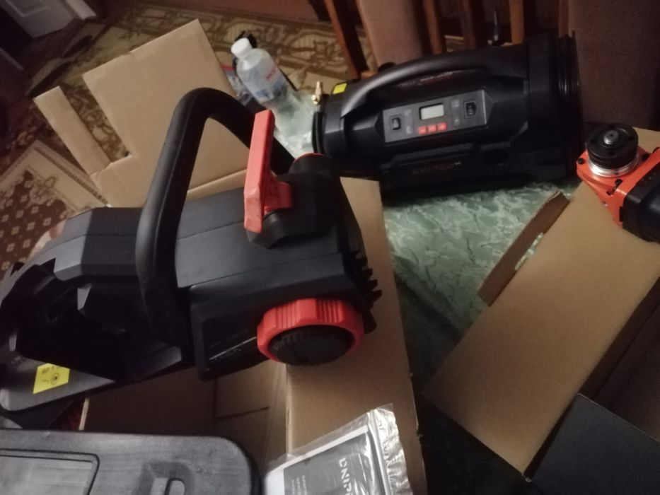 Акумуляторна пила Дніпро м Dnipro DCS-200 BC  Dual