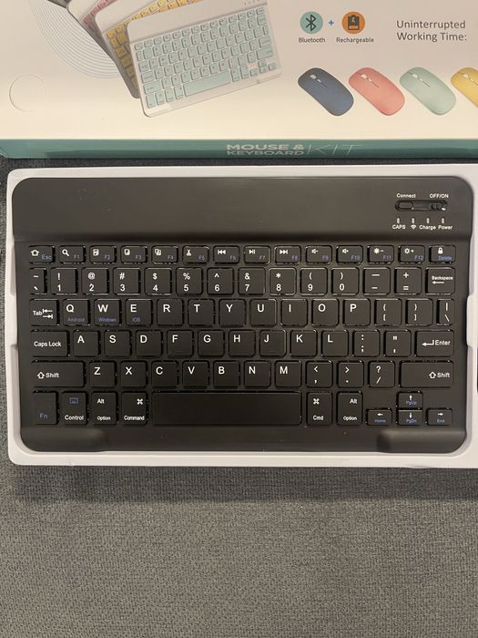 Wireless Keyboard & Black Bluetooth Mouse447200920654336002