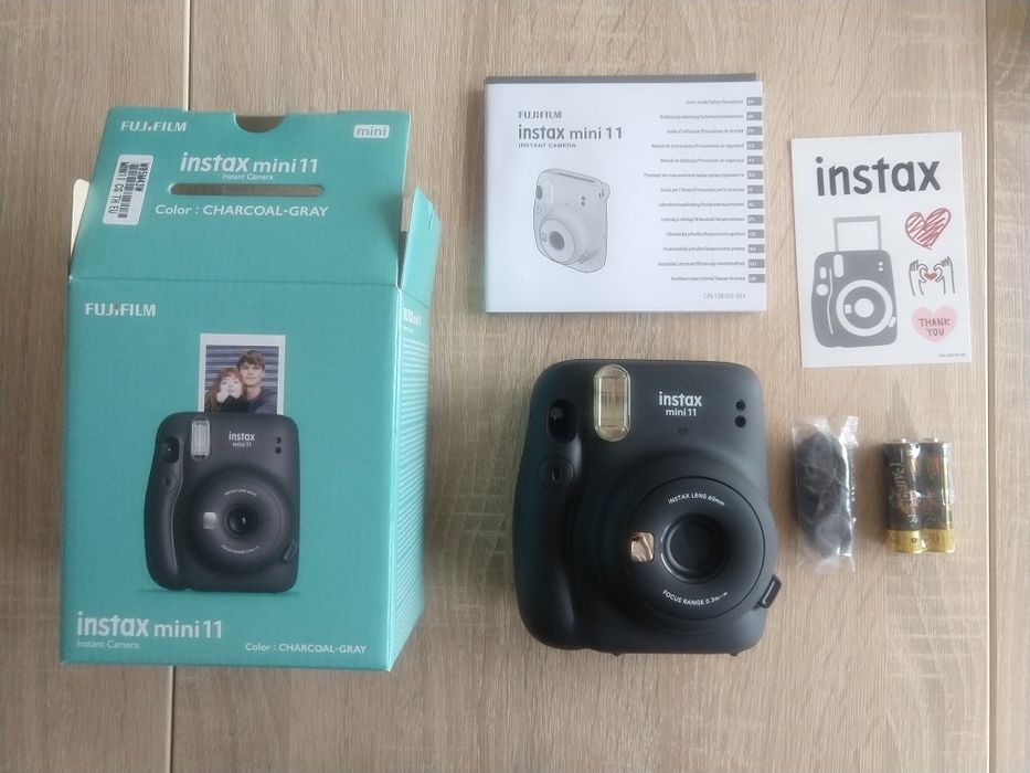 NOWY Aparat natychmiastowy Instax Mini 11 Fujifilm Czarny