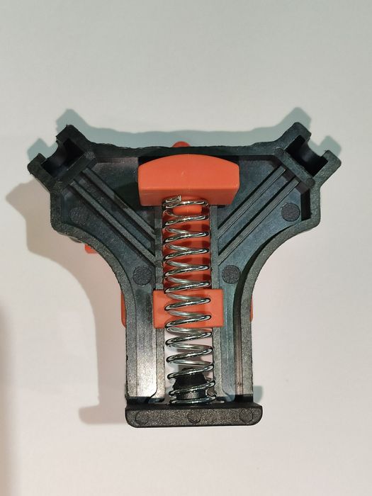 Струбцини, затискачі кутові 90°