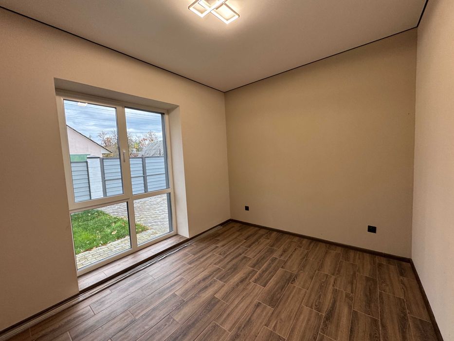 Крайній таун з ремонтом на 3 сотках в Бучі