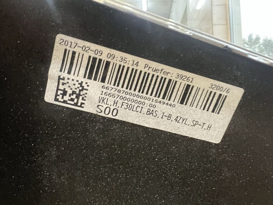 Zderzak BMW F30 sedan c08