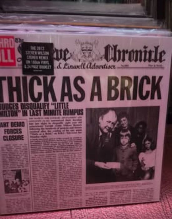 Jethro Tull 
Thick As A Bri Edition) (Steven Wilson Mix)
Novo

The Smiths
Queen is Dead 
Selado
Vários 
Tribute to Velvet underground 2lps 
Selado
50€