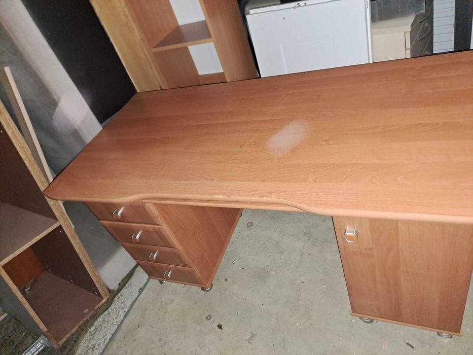 biurko solidne BRW - możliwy transport