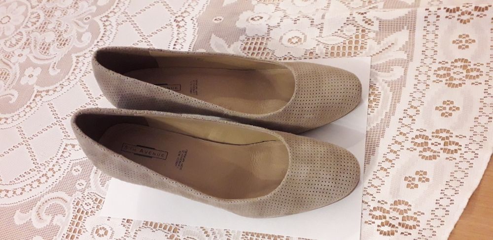 Półbuty że skórki, miękkie B. Wygodne nr. 41