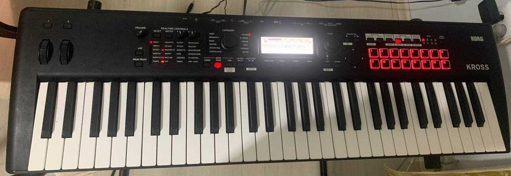 Продається клавіша korg kross 61 2