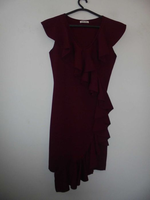 vestido de senhora com folho