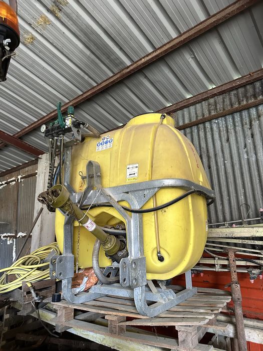 Pulverizador 600 Litros (troco por dt lc 50)