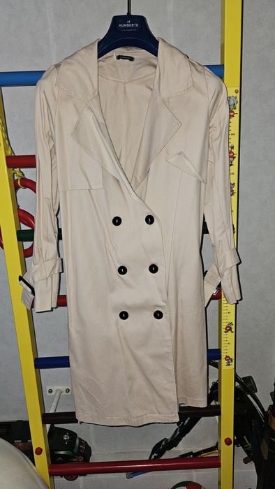 Стильний тренч..