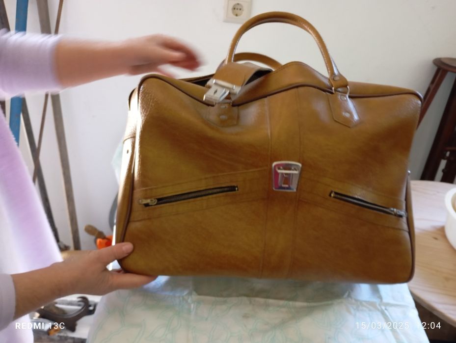 Mala em pele da década de 60