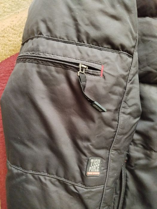 Якісна брендові куртка