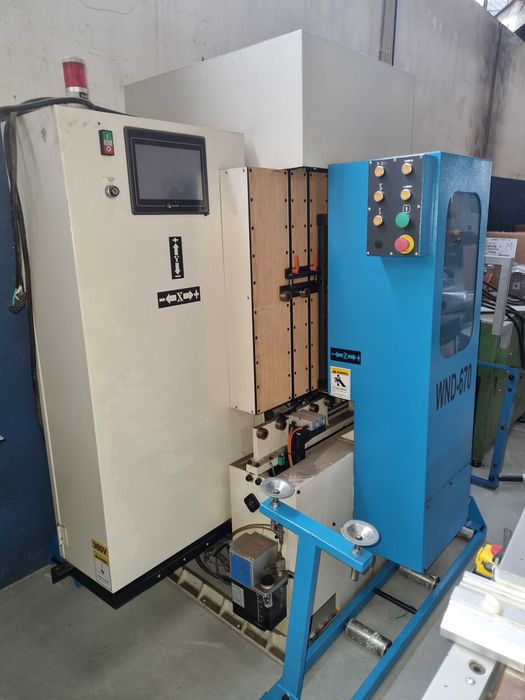 CNC furação e rasgar vertical