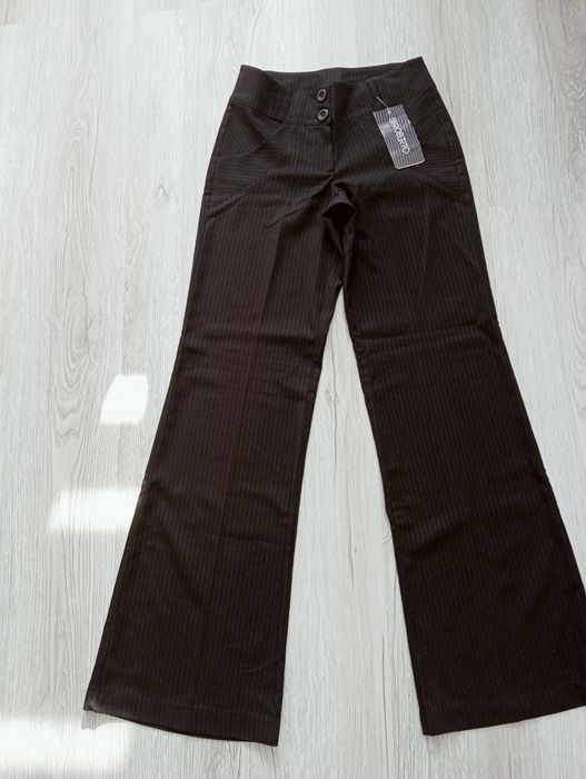 Nowe spodnie dzwony 36