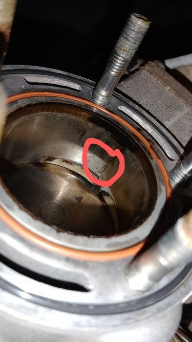 Cilindro yz125 danificado