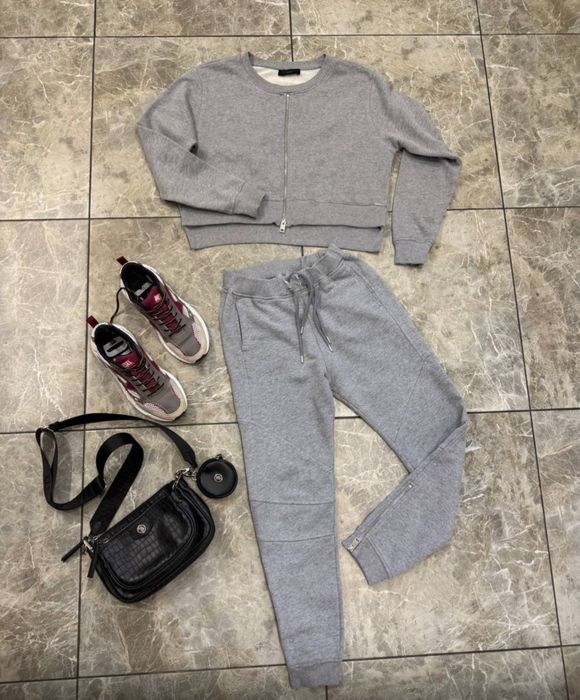 Костюм и  кроссовки Diesel , сумка Polo .