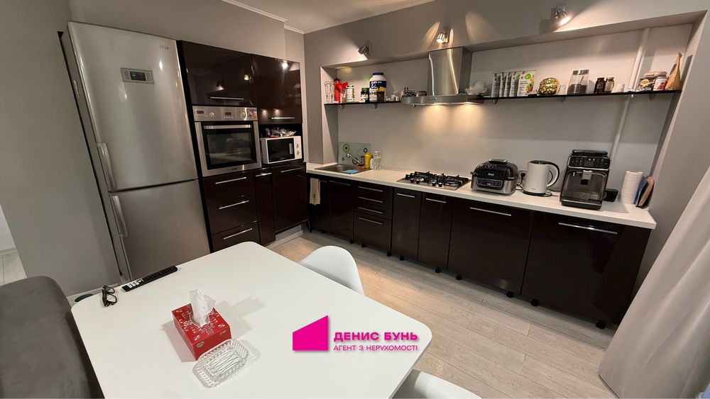 Продам 3к квартиру в смт Слобожанське, лівий берег, Брама,Золоті ключі