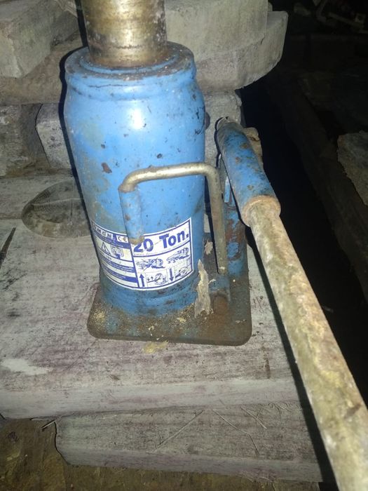 Cubas e prensa das uvas