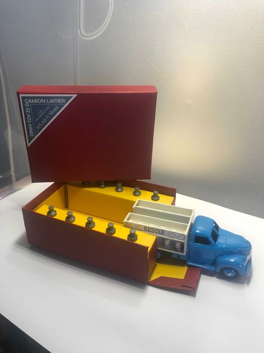Camião leiteiro Dinky Toys reedição Atlas MILK TRUCK NO.25