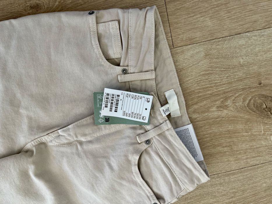Jeansy beżowe Mom Jeans wysoka talia H&M 34