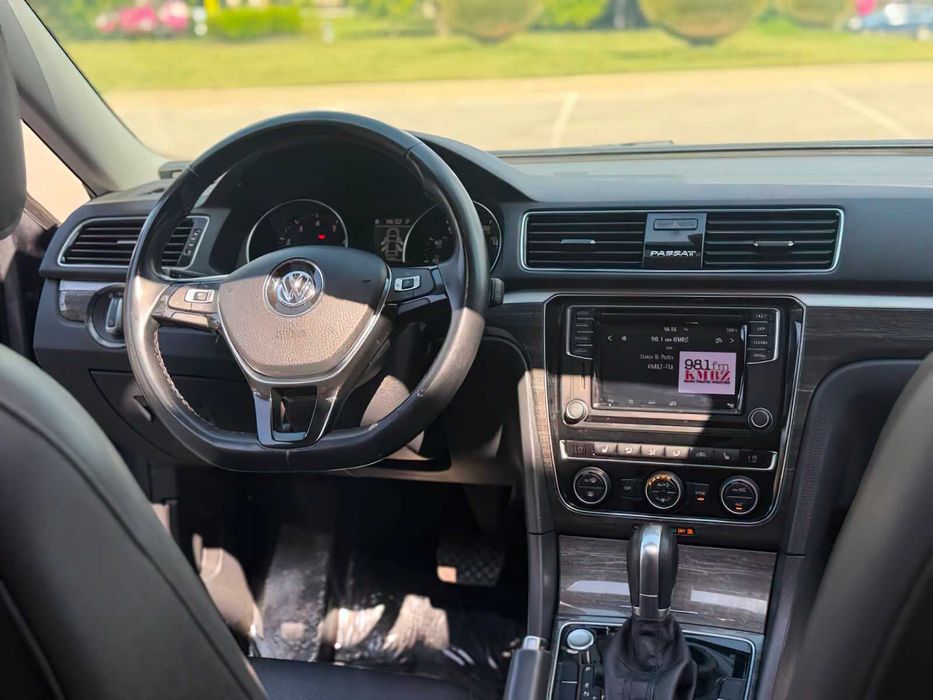 Volkswagen Passat      2018