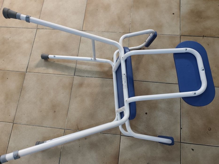 Cadeira de banho como nova