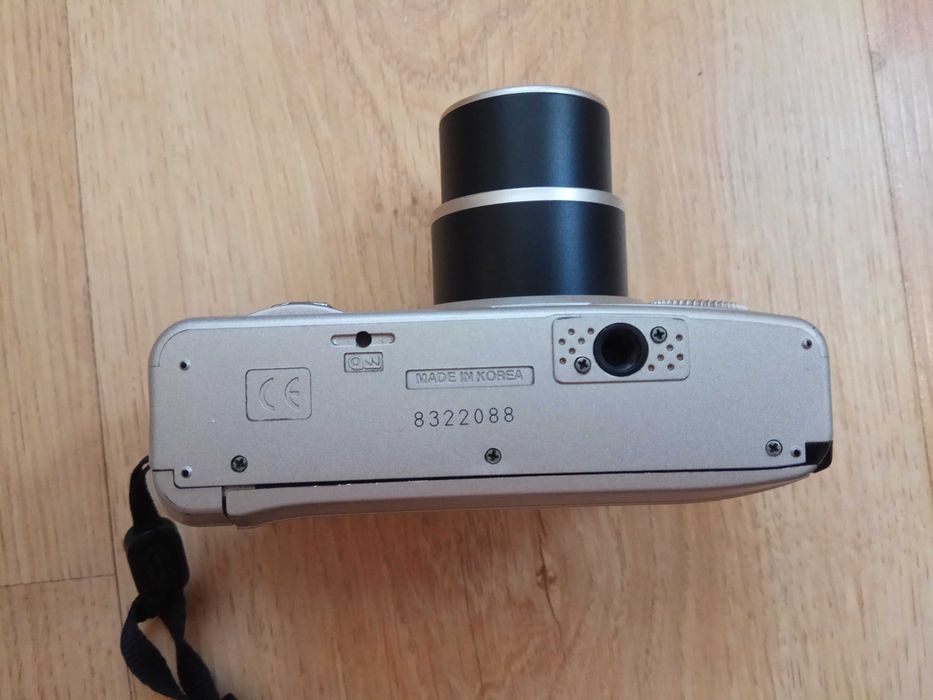 Гарний плівковий фотоаппарат Samsung Vega 70 D  все працює