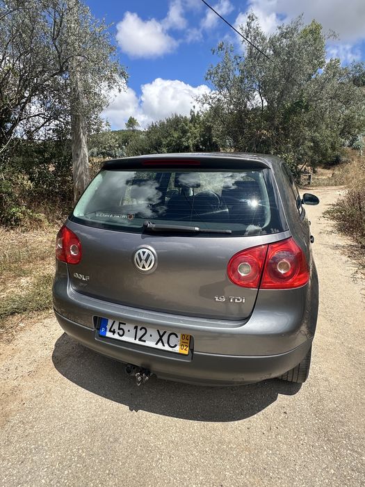 Volkswagen Golf V 1.9 TDI 105cv | Muito Estimado