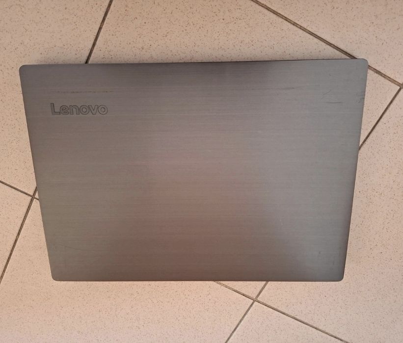 Portátil Lenovo V330-14IKB - ideal p/ escola