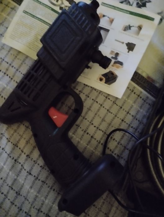 Мийка акумуляторна з двома батареями.