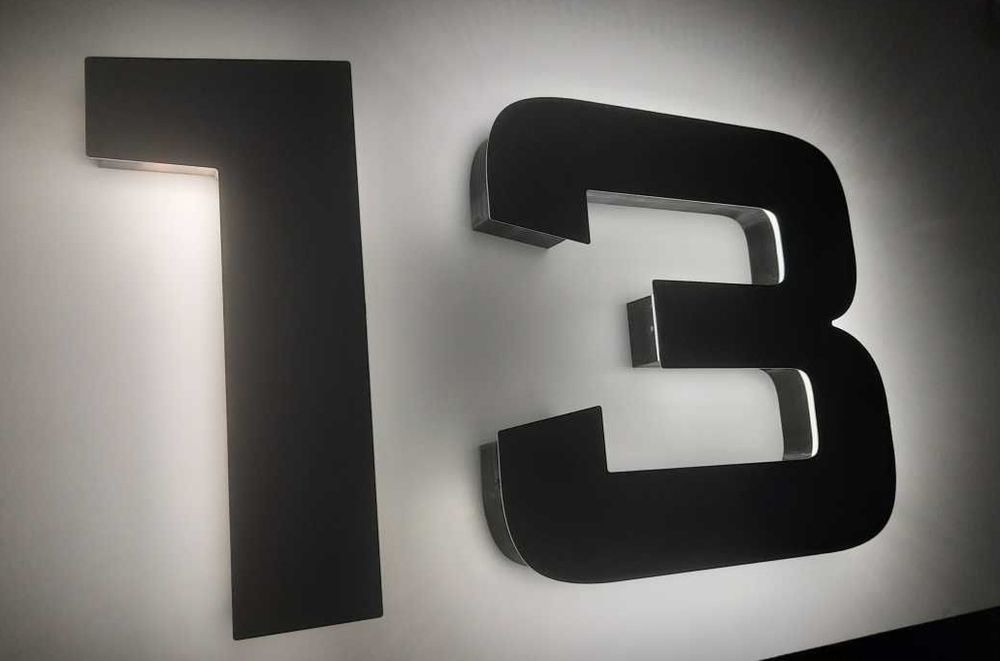 Cyfra 3D Podświetlany Numer Domu LED Aluminium 30 cm Kolory