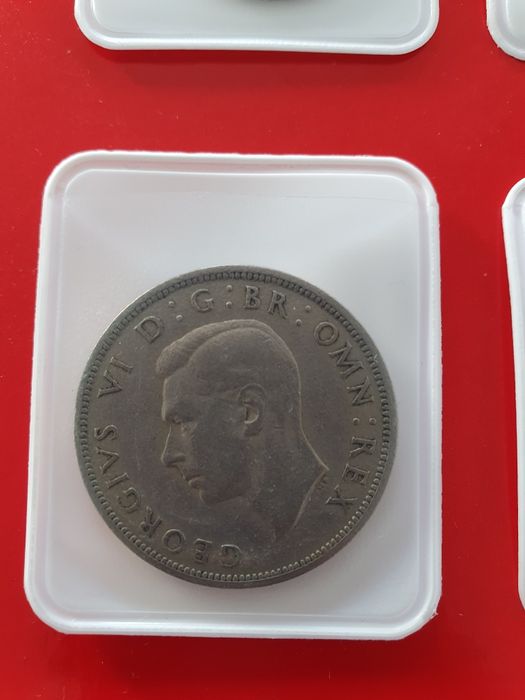 Conjunto de 4 moedas Reino Unido Rainha Isabel II e China