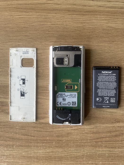 Nokia X6-00 model 2009