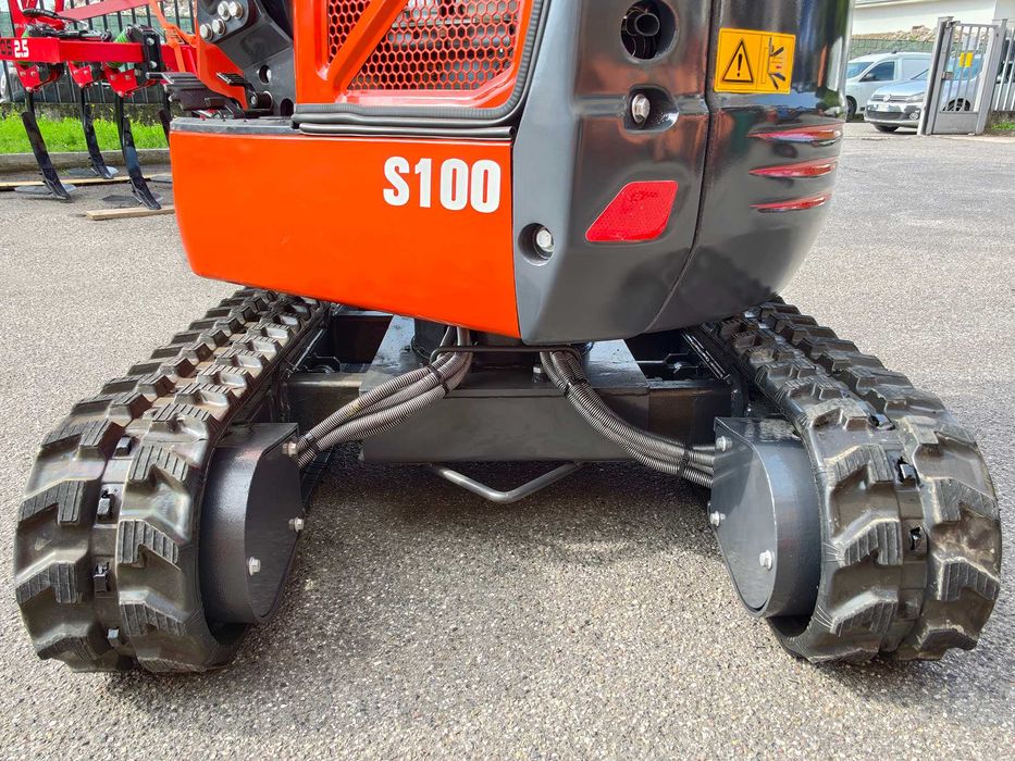 Miniescavadora / Minigiratoria de rastros 1Ton. Kubota + Engate Rápido S30 cauda zero