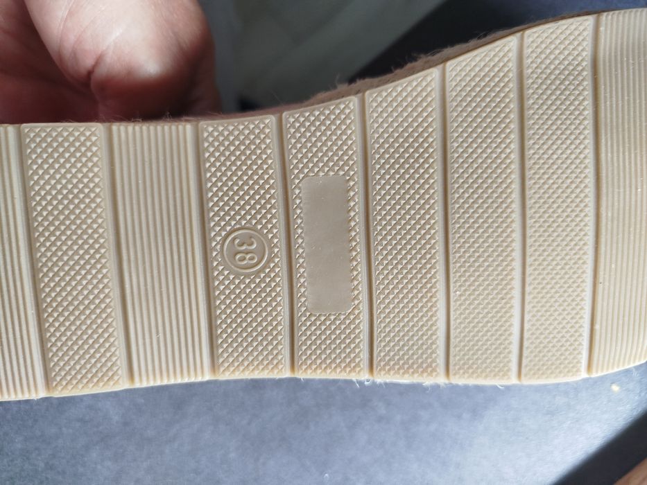 Espadryle  miękkie damskie nowe-38