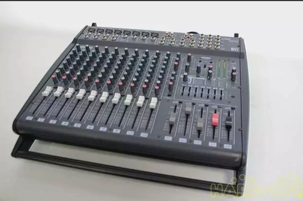 Активный микшерный пульт Yamaha emx 2000