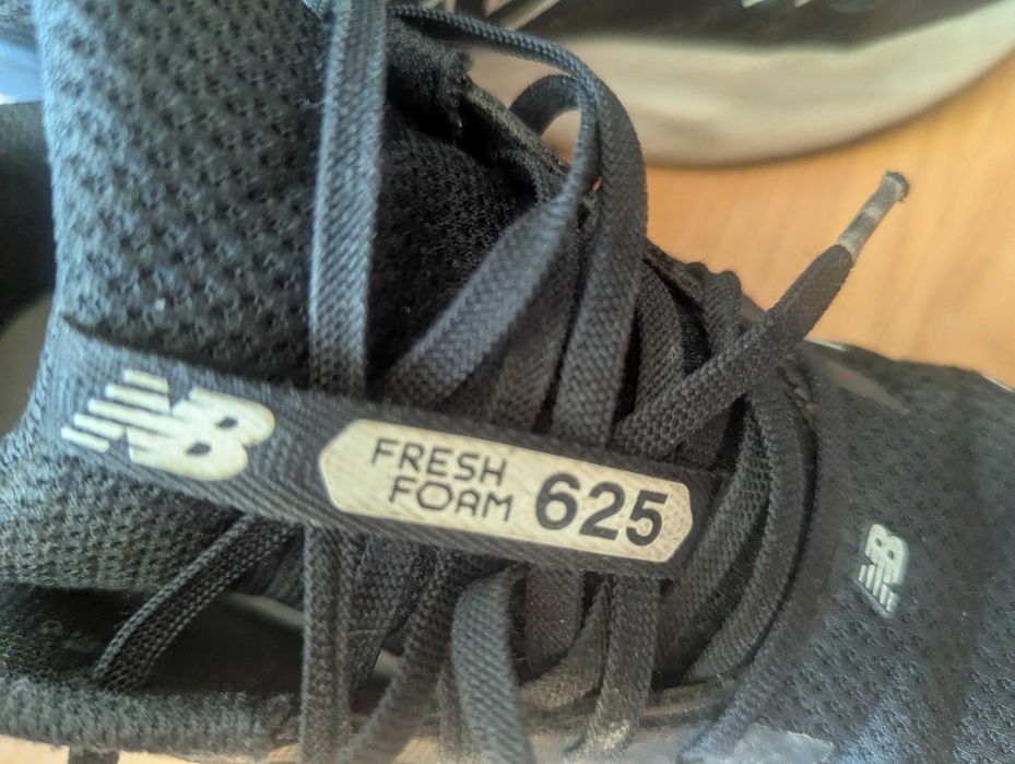 Buty sportowe New Balance Fresh Foam 625 czarne 37