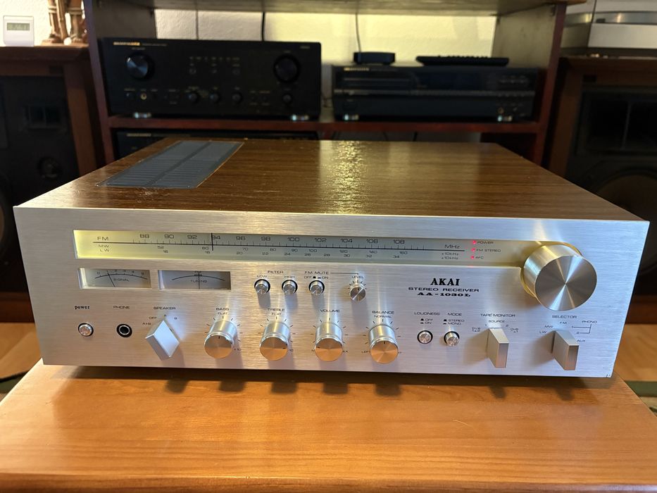 Receiver AKAI AA-1030 L