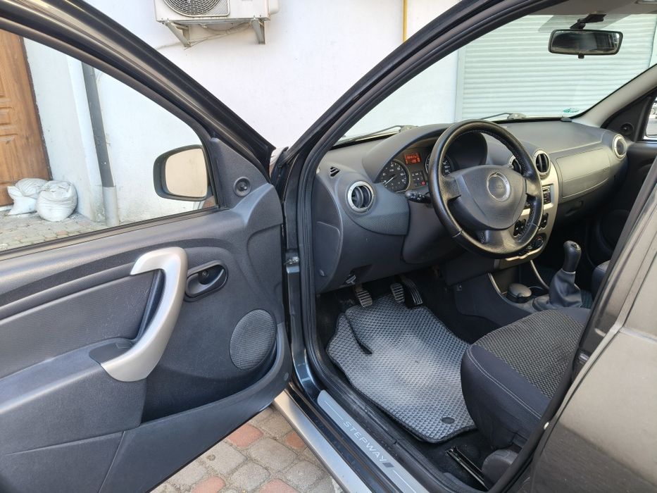 Продам ідеальний Sandero Stepway,1.6 MPI, рідна фарба!